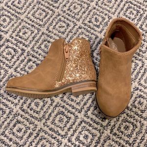 Cat & Jack glitter girls' zip-up booties